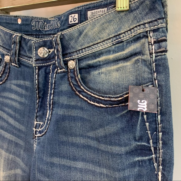 Miss Me Boyfriend Capri Med Blue JB5024P89 NWT Size 26 - Picture 4 of 16